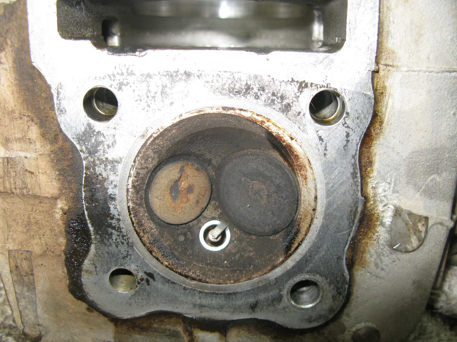 Valves and dome.  Also another view of cam chain wear.
