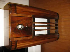 Philco 650X refinish.